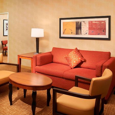 Courtyard By Marriott Chicago Naperville Exteriör bild