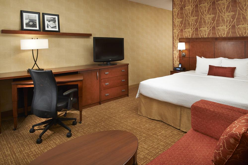 Courtyard By Marriott Chicago Naperville Exteriör bild