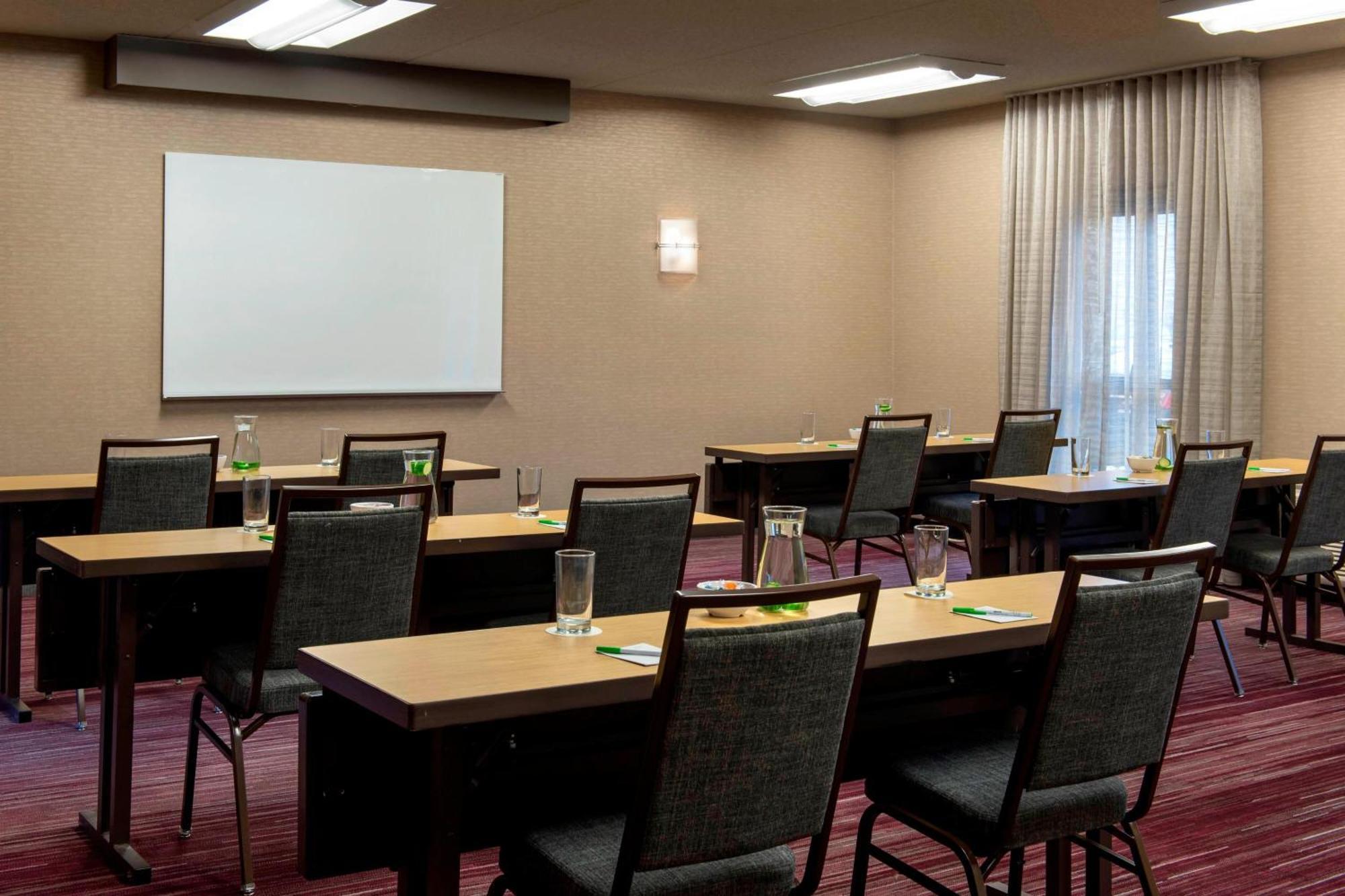 Courtyard By Marriott Chicago Naperville Exteriör bild