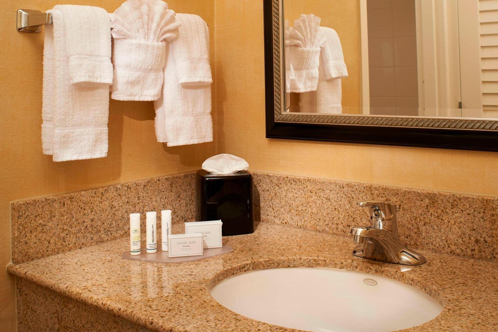 Courtyard By Marriott Chicago Naperville Exteriör bild